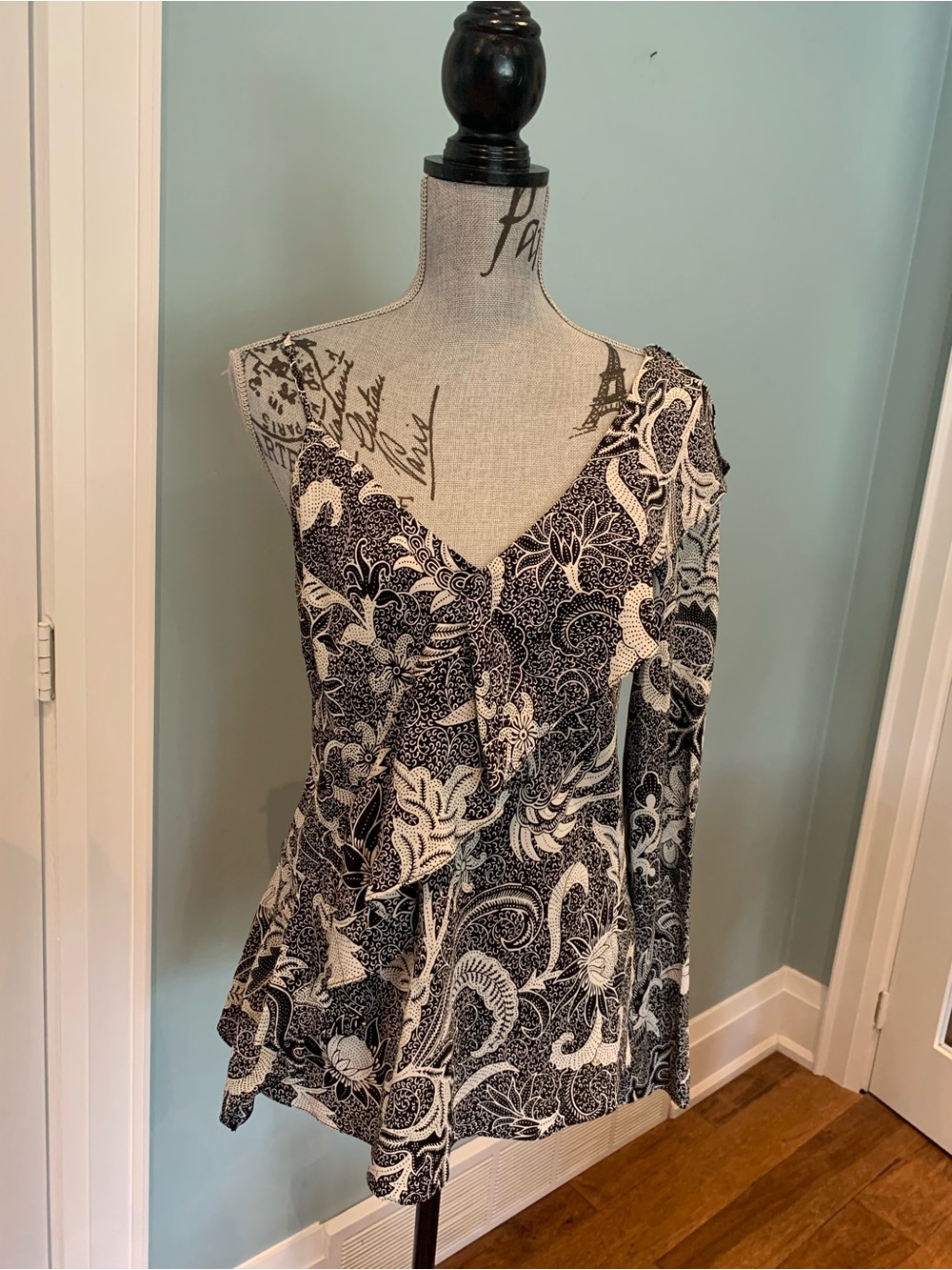 Diane Von Furstenberg Black and White Floral Wrap Long-Sleeve Top
